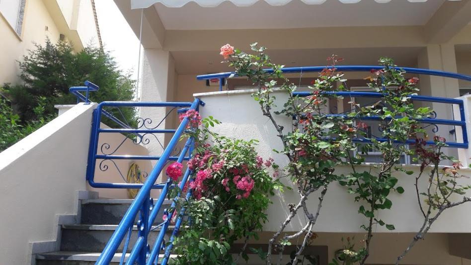 Ideal Family House Néa Péramos Екстериор снимка